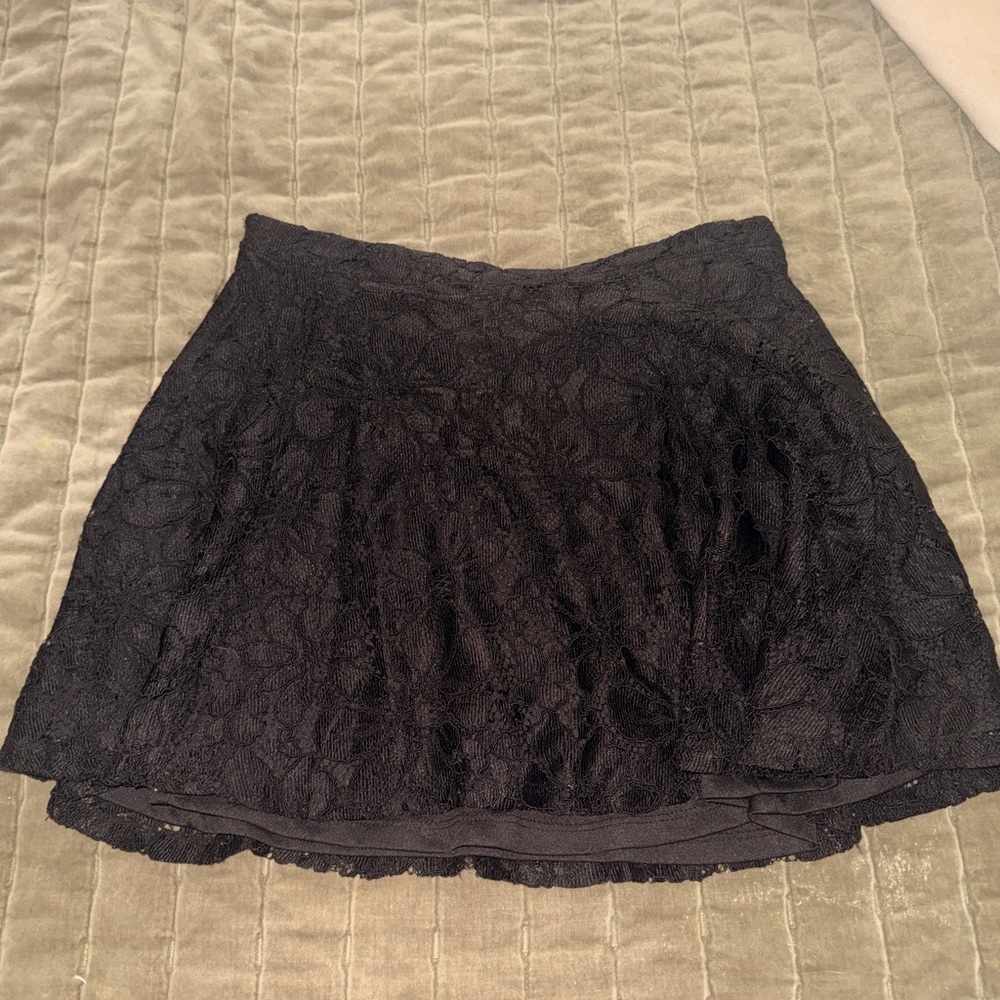 Forever 21 Black Floral Lace mini Skirt